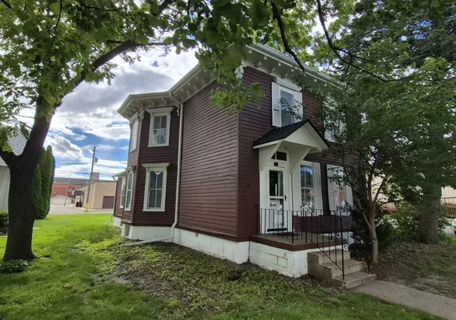 2nd image of 117 S Chestnut St, Kewanee, IL 61443 | MLS# 12681273