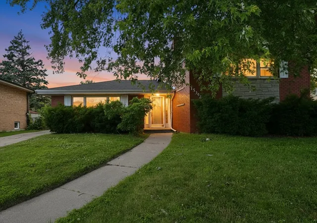 Homes for sale in South Holland, IL | 15342 Dobson Ave, South Holland, IL 60473 | MLS# 12681278