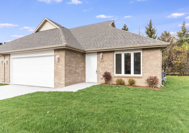Homes for sale in Bourbonnais, IL | 5520 Hearthside Dr, Bourbonnais, IL 60914 | MLS# 12681292