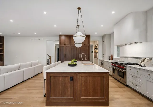 4th image of 414 Laurel Ave, Wilmette, IL 60091 | MLS# 12681323