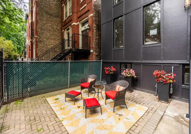 Homes for sale in Chicago, IL | 1952 N Bissell St, Chicago, IL 60614 | MLS# 12681328