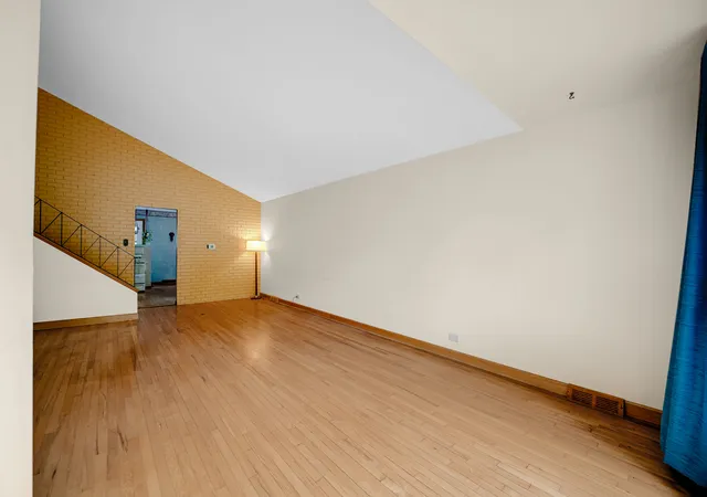 Photo 4 of Single family home for sale at 15959 Vera Ct, Oak Forest, IL 60452 | MLS# 12681403 | Listing updated on 2026-09-22