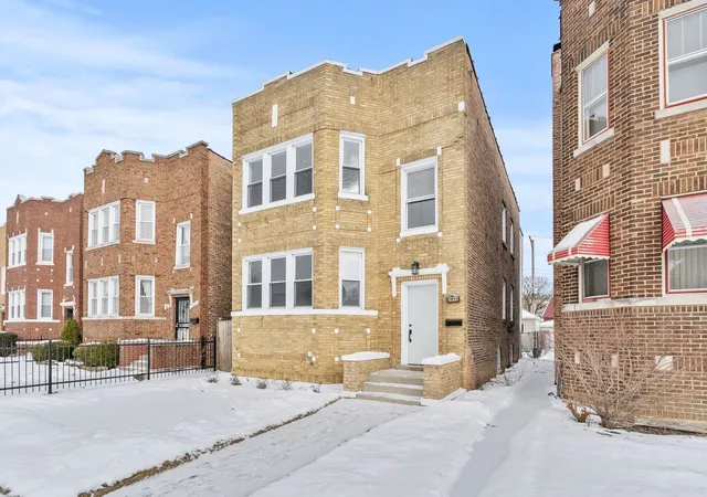 Homes for sale in Chicago, IL | 7811 S Honore St, Chicago, IL 60620 | MLS# 12681408