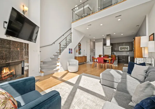 Homes for sale in Chicago, IL | 2047 N Leavitt St #2S, Chicago, IL 60647 | MLS# 12681418