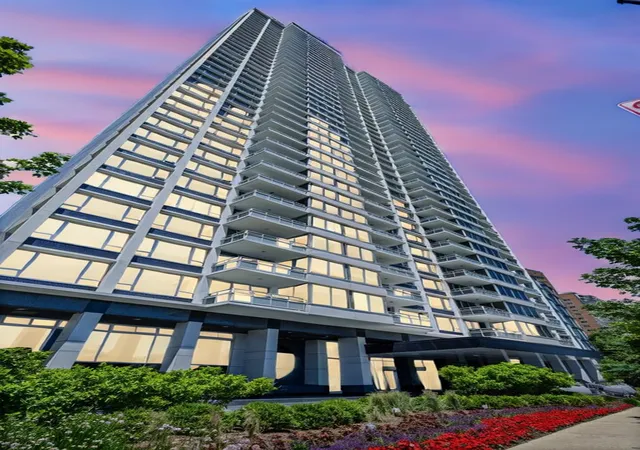 2nd image of 1300 N Lake Shore Dr, Chicago, IL 60610