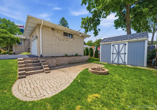 24th image of 15 S 10th St, St. Charles, IL 60174 | MLS# 12681423