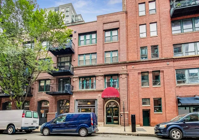 Homes for sale in Chicago, IL | 420 W Ontario St #209, Chicago, IL 60654 | MLS# 12681430