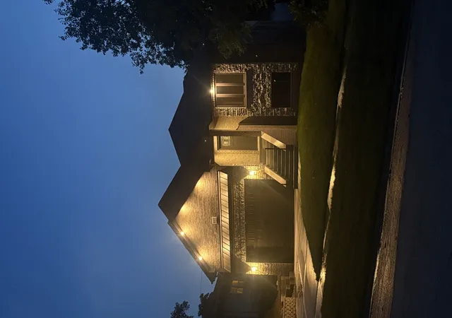 2nd image of 9432 S 82 Ct, Hickory Hills, IL 60457 | MLS# 12681457