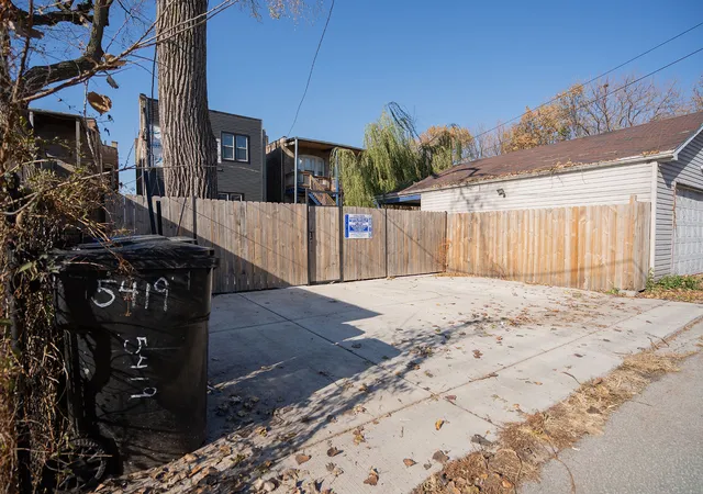 Homes for sale in Chicago, IL | 5419 S Wabash Ave, Chicago, IL 60615 | MLS# 12681458