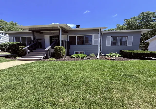 Photo 2 of Single family home for sale at 14607 Saint Louis Ave, Midlothian, IL 60445 | MLS# 12681473 | Listing updated on 2026-10-05