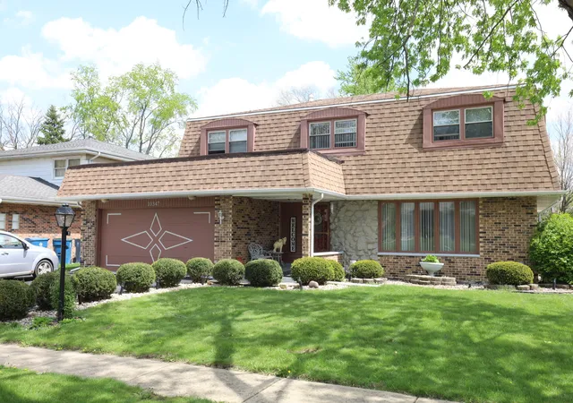 Homes for sale in Palos Hills, IL | 10347 S Alta Dr, Palos Hills, IL 60465 | MLS# 12681480