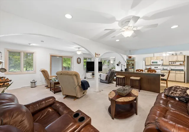 5th image of 459 W Millers Rd, Des Plaines, IL 60016 | MLS# 12681487