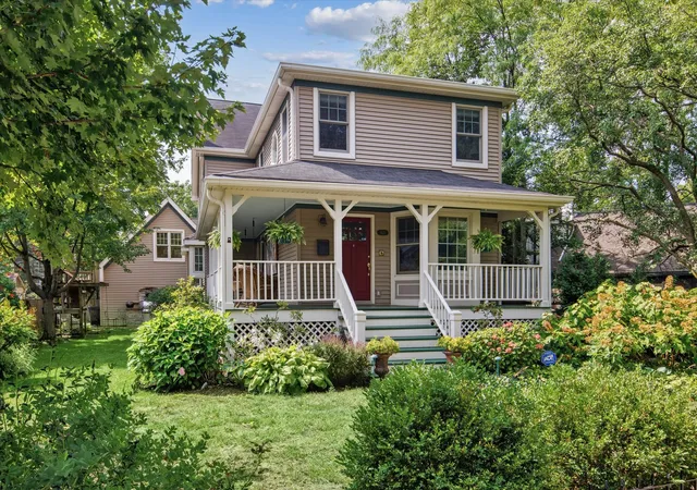 1st image of 1421 Wilmette Ave, Wilmette, IL 60091 | MLS# 12681568