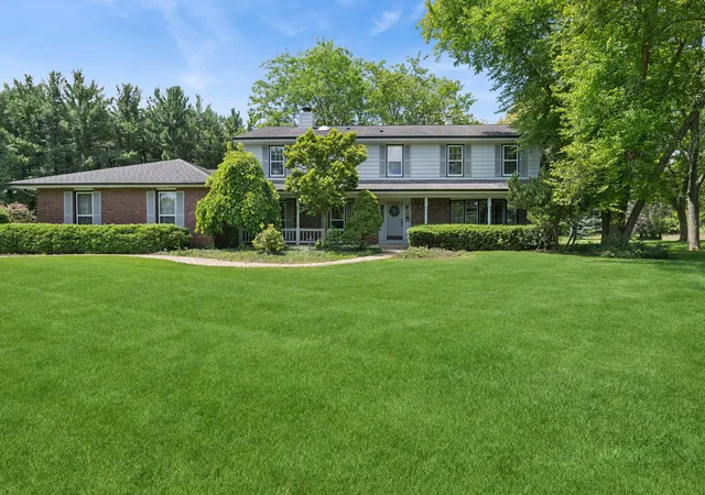 Homes for sale in Woodstock, IL | 205 Whitaker Ct, Woodstock, IL 60098 | MLS# 12681612