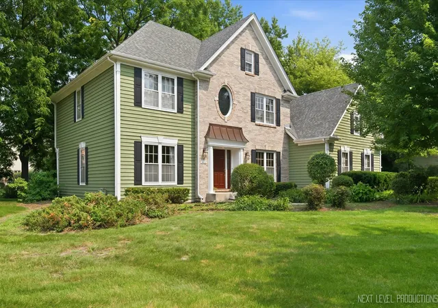 1st image of 1002 Stonehedge Rd, St. Charles, IL 60174 | MLS# 12681641