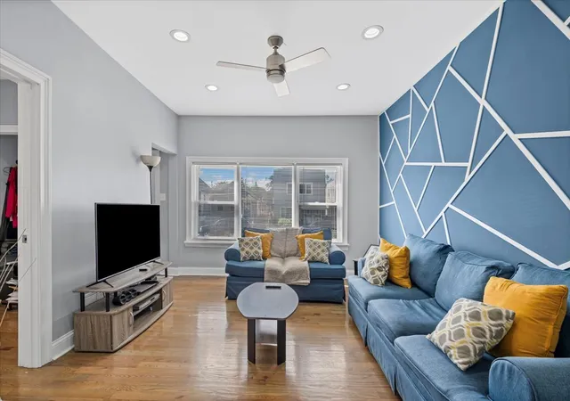 2nd image of 1024 W 103rd St, Chicago, IL 60643 | MLS# 12681656