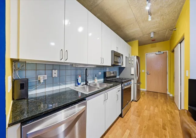 Photo 4 of Condo for sale at 611 S Wells St #1110, Chicago, IL 60607 | MLS# 12681673 | Listing updated on 2026-08-21
