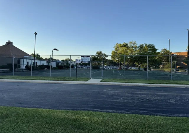 2nd image of 1375 Rebecca Dr, Hoffman Estates, IL 60169