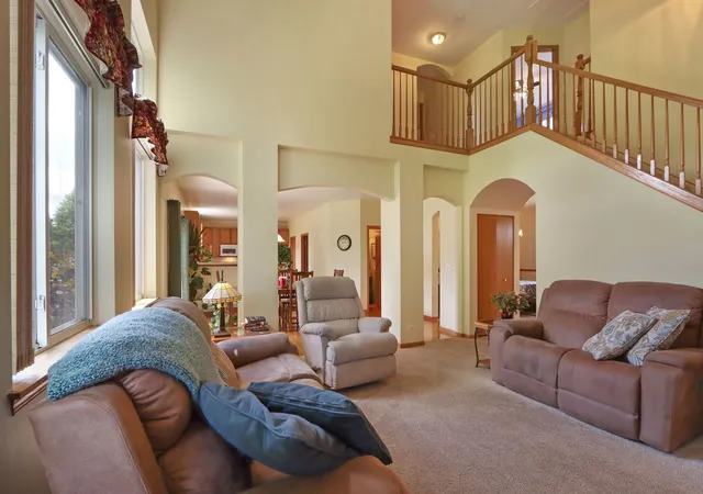 Photo 4 of Single family home for sale at 992 Curran Pl, Antioch, IL 60002 | MLS# 12681704 | Listing updated on 2026-09-25