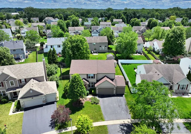2nd image of 992 Curran Pl, Antioch, IL 60002 | MLS# 12681704