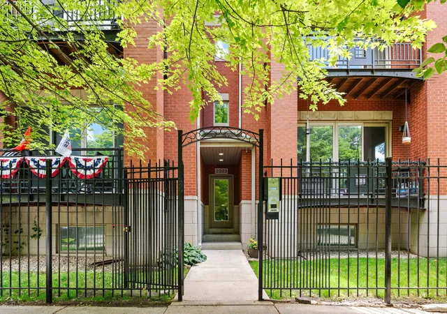 Homes for sale in Chicago, IL | 2323 W Montrose Ave #2W, Chicago, IL 60618 | MLS# 12681705