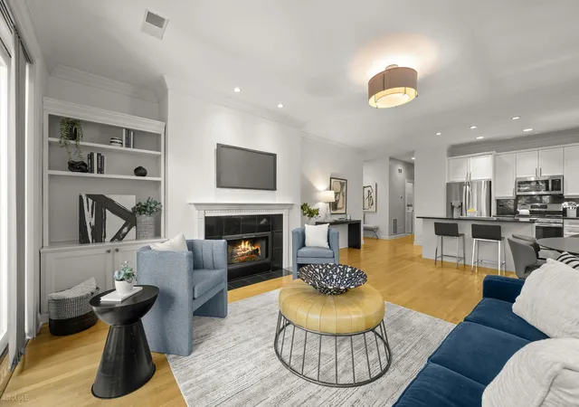Homes for sale in Chicago, IL | 2323 W Montrose Ave #2W, Chicago, IL 60618 | MLS# 12681705