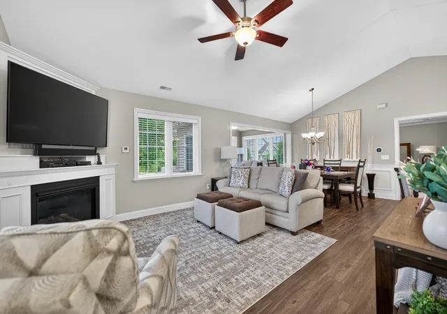 Homes for sale in Sycamore, IL | 2045 Somerset Ln, Sycamore, IL 60178