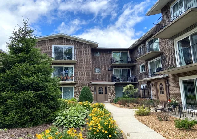 Homes for sale in Orland Park, IL | 9008 W 140th St #3A, Orland Park, IL 60462 | MLS# 12681715