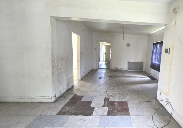 4th image of 15213 Turlington Ave, Harvey, IL 60426 | MLS# 12681717