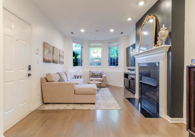 4th image of 1352 W Hubbard St, Chicago, IL 60642