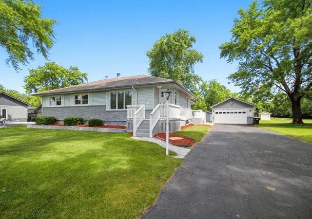 2nd image of 3258 204th St, Lynwood, IL 60411 | MLS# 12681735