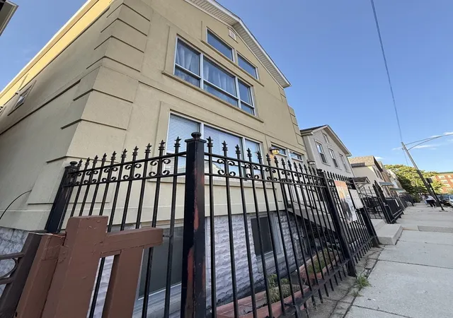 2nd image of 1028 W 20th Pl #1, Chicago, IL 60608 | MLS# 12681788
