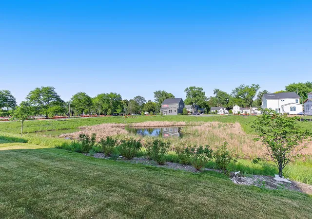 Homes for sale in Batavia, IL | 128 Furnas Dr, Batavia, IL 60510 | MLS# 12681808