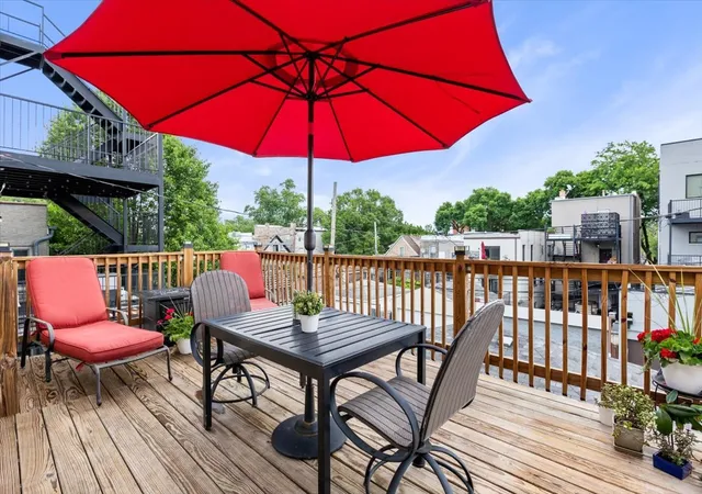 27th image of 525 N Claremont Ave #3, Chicago, IL 60612 | MLS# 12681809