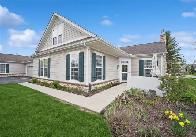Homes for sale in Woodstock, IL | 640 Schumann St, Woodstock, IL 60098 | MLS# 12681835