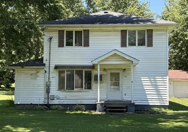 Photo 2 of Single family home for sale at 410 N 1st Street, Bellflower, IL 61724 | MLS# 12681862 | Listing updated on 2026-09-28