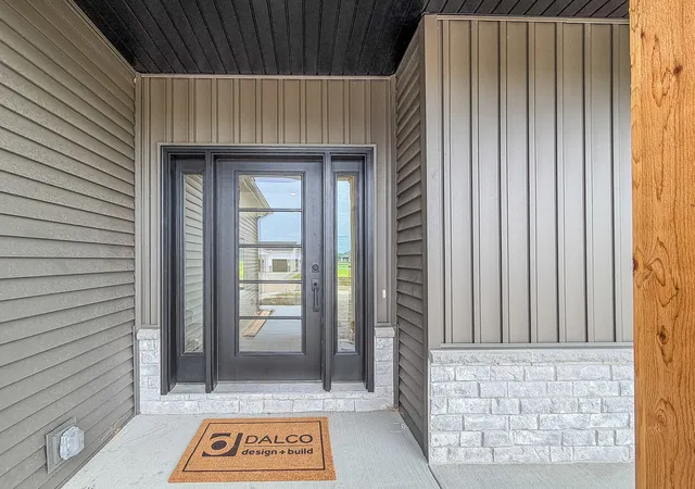 Homes for sale in Urbana, IL | 510 N Beacon Hill Cir, Urbana, IL 61802 | MLS# 12681877
