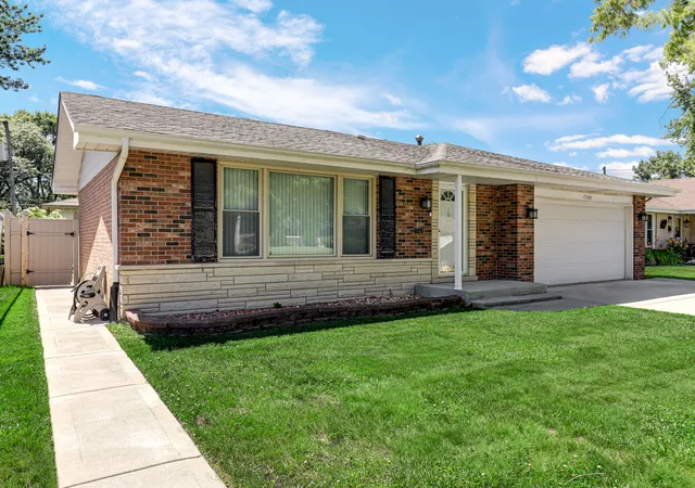 Homes for sale in South Holland, IL | 17106 Ingleside Ave, South Holland, IL 60473 | MLS# 12681943