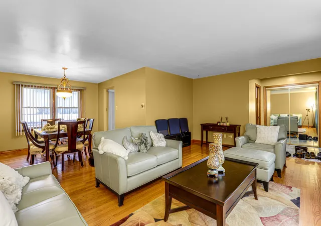 Homes for sale in South Holland, IL | 17106 Ingleside Ave, South Holland, IL 60473 | MLS# 12681943