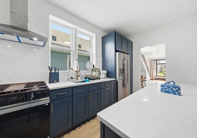 3rd image of 13009 Chicago St, Blue Island, IL 60406 | MLS# 12681984