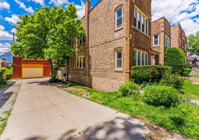 Homes for sale in Chicago, IL | 2844 S Throop St, Chicago, IL 60608 | MLS# 12681989