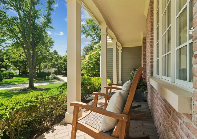4th image of 672 S Balmoral Ct, Lake Forest, IL 60045 | MLS# 12682019