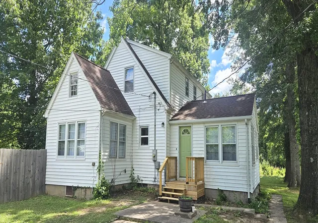 Homes for sale in Carbondale, IL | 2883 S Illinois Ave, Carbondale, IL 62903 | MLS# 12682103