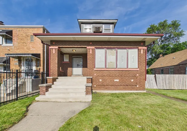 Homes for sale in Chicago, IL | 8607 S King Dr, Chicago, IL 60619 | MLS# 12682113