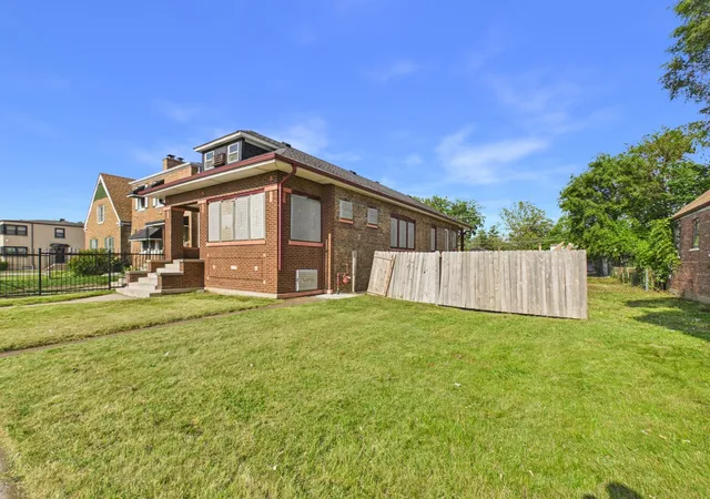 Homes for sale in Chicago, IL | 8607 S King Dr, Chicago, IL 60619 | MLS# 12682113