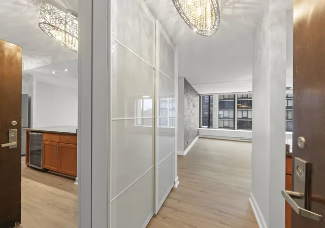 3rd image of 5455 N Sheridan Rd #908, Chicago, IL 60640 | MLS# 12682122