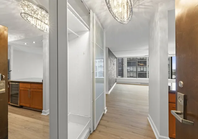 4th image of 5455 N Sheridan Rd #908, Chicago, IL 60640 | MLS# 12682122