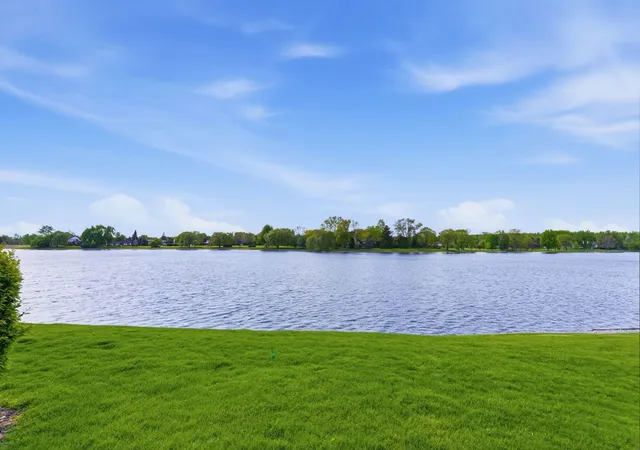 28th image of 670 Versailles Cir #D, Elk Grove Village, IL 60007 | MLS# 12682134