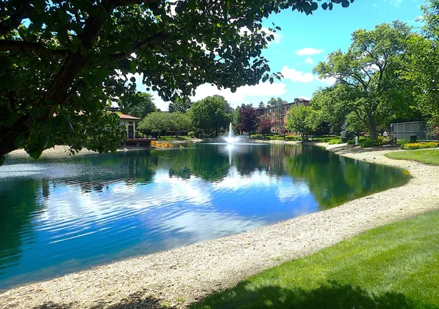 Homes for sale in Arlington Heights, IL | 1127 S Old Wilke Rd #101, Arlington Heights, IL 60005 | MLS# 12682143