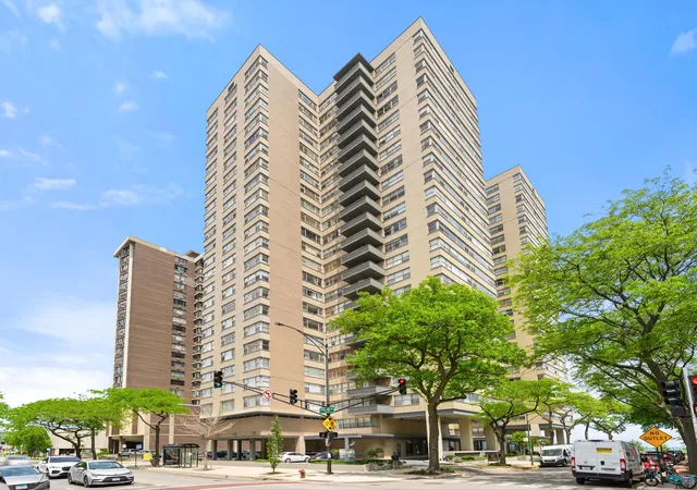 Homes for sale in Chicago, IL | 6301 N Sheridan Rd #10G, Chicago, IL 60660 | MLS# 12682184